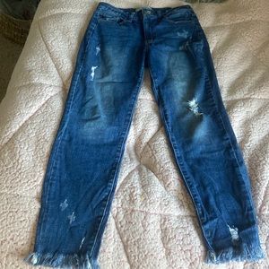 KANCAN Women’s jeans with cute bottoms.
